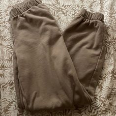 This Is One Size Fits All! Never Worn In Amazing Condition No Flaws These Are More Of A Light Brown Than A Dark Brown Brandy Melville Sweatpants, Brown Sweatpants, Brandy Melville Pants, Tan Brown, Brandy Melville, One Size Fits All, Brandy, Light Brown, Pant Jumpsuit