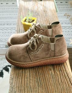 Womens Wide Shoes, Moccasin Pattern, Comfortable Wedges, Earth Shoes, Comfy Shoes, Diy Shoes, Platform Wedge, Wedge Boots, Rubber Heels