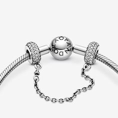 You've collected the charms that celebrate your memories and mark your milestones, now keep them safe on your Pandora Moments bracelet with this sterling silver safety chain charm. Accented with cubic zirconia for a sparkling finish, it's decorative in its own right, and fitted with a swivel chain for tangle-free styling. - Pandora Sparkling Pavé Safety Chain Charm - Sterling silver / Cubic Zirconia / Clear - Sz. 2 in Pandora Safety Chain, Pandora Moments Bracelet, Pandora Inspiration, Charms Pandora, Bracelet Pandora, Stamped Bracelet, 14th Birthday, Christmas Present Ideas, Safety Chain