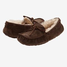 Espresso Colored. Size 6 Black Ugg Slippers, Ugg Dakota Slippers, Uggs Moccasins, Ugg Dakota, Moccasin Shoes, Moccasins Style, Fur Shoes, Outdoor Slippers, Moccasins Shoes