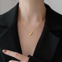 Letter Necklace, Gold Plated Necklace, Girls Jewelry, Steel Jewelry, Steel Bracelet, Necklace Designs, Lany, Earring Necklace, Gold Plating