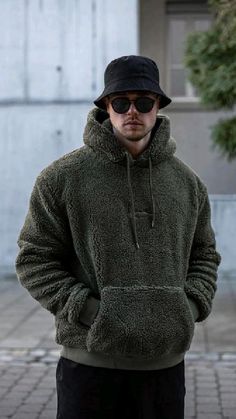 Outfit Idea Men, Stylish Hoodies Men, Winter Outfits Nyc, Costume Concept, Men Ootd, Hoodie Outfit Men, Outfits Nyc, Streetwear Jackets