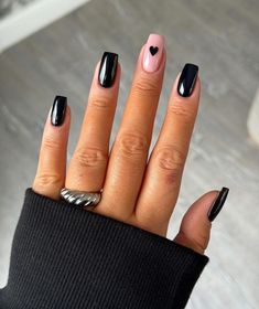 Trendy Short Nails, Old Money Nails, Black Gel Nails, Money Nails, Nagel Tips, Short Coffin Nails, Simple Gel Nails, Short Acrylic Nails Designs, Nail Designs Glitter