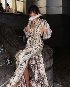 Arabic Clothing, White Kaftan, Arabic Dress