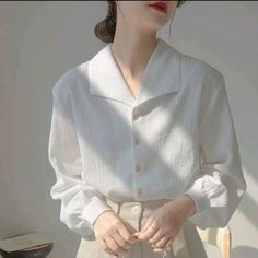 Korean Blouse, White Collared Shirt, Korea Style, Blouse Tops, Collars For Women, Korea Fashion, Chiffon Shirt, 가을 패션, White Shirts