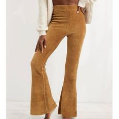 Aerie Groove On Hi Rise Velour Flare Leg Gold Pants Brand New With Tags Size Small Elasticized Waistband Pull On Style Rise Approx 10" Inseam Approx 31" W Ribbed Pants Outfit, Ribbed Pants, High Waisted Flare Pants, Ribbed Flares, Gold Pants, Flare Legging, Trendy Pants, Wide Leg Sweatpants, Flare Pant