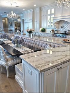 Booth Seating In Kitchen, Luxury Kitchen Decor, Dream Kitchens Design, Kitchen Remodel Design, Kitchen Island With Seating, Dream House Rooms, Luxury Kitchens, Trendy Kitchen, Big Family