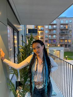 Box Braids With Blue Highlights, Blue Knotless Box Braids, Black And Blue Braids, Braids Colors