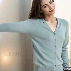 Fisdy - Premium Knitted Cardigan Sweater with Button Closure - Solid Color Outerwear Knitted Cardigan Sweater, Buttoned Cardigan, Cardigan Knitted, Knitted Design, Cardigan Outfits, Button Cardigan, Style Cardigan, Knitted Cardigan, Knit Sweater Cardigan