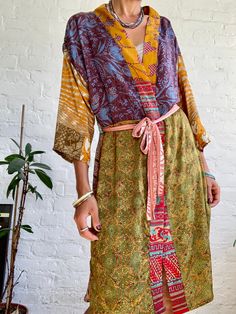 "Boho style silk over coat  Easy to wear and comfy to be use around the house, at the beach, spa hotel, pool Great with jeans or leggins MEAESURE Size M Length 40\" MATERIAL * silk  Please visit also  https://altearemake.etsy.com/ Thank you for looking" House At The Beach, Light Beach, Beach Spa, Kimono Shirt, Over Coat, Kimono Duster, Hotel Pool, Long Kimono, Womens Robes