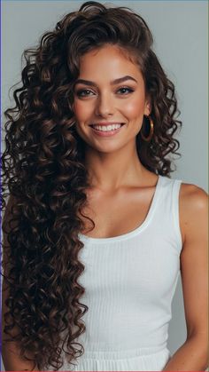 Unleash Your Curls 15 Beautiful Coiffure Concepts for Each Season- #Curls #Hairstyle #Ideas #Season #Stunning #Unleash Check more at https://howcandothis.com/hairstyleideas/unleash-your-curls-15-beautiful-coiffure-concepts-for-each-season/ Ladies Long Hairstyles, Curly Hair Model, Quick Curly Hairstyles, Curly Styles, Autumn Hair, Curly Wedding Hair, Wedding Guest Hairstyles, Beautiful Curly Hair, Elegant Makeup