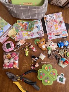 Cool Trinkets, Japan Trinkets, Trinket Core, Aesthetic Trinkets, Trinkets Aesthetic, Trinket Collection, Cute Projects, Heisei Retro, Sonny Angel