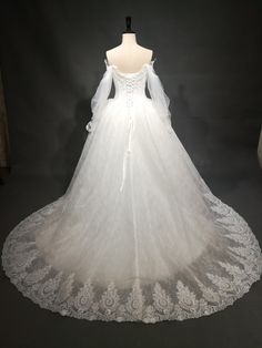 Romantic long sleeve vintage style wedding dresses from Darius Customs Vintage Style Wedding Dresses, Long Sleeve Bridal Gown, Princess Bridal Gown, Wedding Dresses Cinderella, Diy Wedding Dress, Long Sleeve Wedding Dress Lace, Wedding Dress Pictures, Vintage Style Wedding, Wedding Dress Trends