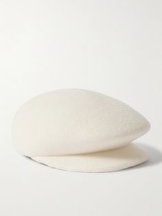 Gigi Burris' collections honor traditional hatting craft and styles, but with a modern twist. Modeled after newsboys, this 'Laurel' cap is made from soft wool-felt and has a chic minimal shape you can wear facing front and backwards. Luxury Cream Classic Felt Hat, Elegant Adjustable Felt Cap, White Wool Cap, Beige Wool Cap, Elegant Wool Beret Cap, Lipstick Bag, Chain Strap Bag, Play Shop, Beauty Sets