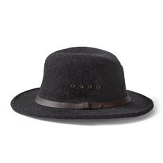 Our naturally moisture-wicking hat insulates even when wet and is made with 100% virgin wool. Side ventilating grommets add breathability. | Filson Wool Packer Hat Forest Green Size Small Clean Origin, Don't Quit, Wool Fedora, Men's Hats, Brim Hat, Outdoor Outfit, Hat Sizes, Suspenders, Hat Fashion