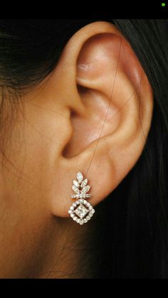 Small Diamond Earrings, Diamond Bangles, Halo Diamond Earrings, Gold Earrings Wedding, Gold Bridal Earrings, Earrings Design, Halo Earrings, Diamond Earring, Jewelry Indian