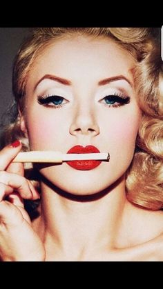 Red lips Pop Art Girl, Make Up Inspo, Full Face Makeup, Vintage Beauty, Female Portrait, Skin Makeup, Makeup Inspiration