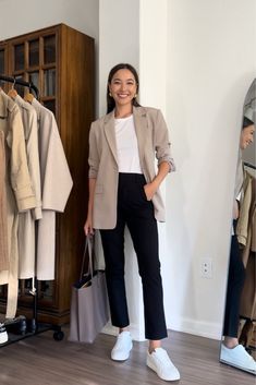 Boyfriend Blazer curated on LTK Benefits Of Retinol, Classy Business Outfits, Fall Workwear, Business Casual Blazer, Casual Work Outfits Women, Blazer Outfits Casual, Smart Casual Work Outfit, Look Office, Look Festival