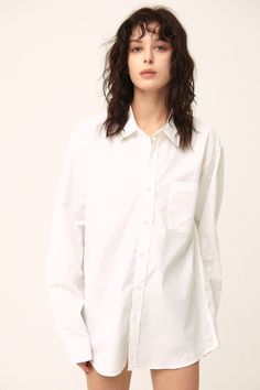 Arden Oversized Shirt (15colors) Oversized Gender-neutral shirt Product Specification 80% Polyester 20% Cotton Professional Clean Only / Do Not Tumble Dry Model's height is 6กว 8กศ (175cm) Bust 31in Waist 23in Hip 34in and wearing M/L Made in Korea