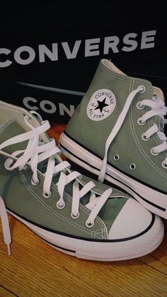 Converse Streetwear shoes Cool shoes Skater girl Shoe Inspo Aesthetic, Allstars Converse, Converse Streetwear, Cool Converse, Teen Wolf Outfits, Converse Design, Chuck Taylor Shoes