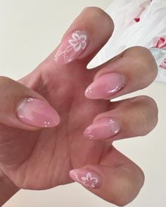 cute pink and white flower acrylic nail design Pink Nail Flower Designs, Nail Ideas Classy Almond, Nail Design Pink And White, Pink Nail White Design, Pink And White Nails With Flowers, White Nail Art On Pink Nails, French Tip Flower Design, Blush Flower Nails, Nail Designs Baby Pink