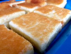 several pieces of bread sitting on top of a blue plate