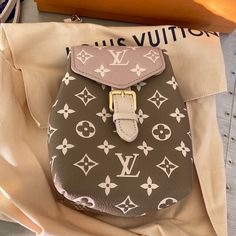 Brand New With Box And Dustbag Guaranteed Authentic Size Is Mini Spring In The City, Louis Vuitton Mini, Luxury Bags Collection, Bags Louis Vuitton, Fashion Diva, City Bag, Diva Fashion, Louis Vuitton Bags, Shopping List