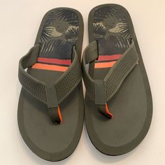 George Flip Flops New Gray With Orange Stripe Sz 11 No Issues Never Worn B 562 No Box Green Synthetic Casual Flip Flops, Green Casual Synthetic Flip Flops, Casual Green Synthetic Flip Flops, Orange Synthetic Flip Flops, Green Synthetic Flip Flops For The Beach, Orange Synthetic Flip Flops For Summer, Orange Flip Flops For Beach Season, Orange Summer Flip Flops For Vacation, Orange Casual Sandals For Vacation