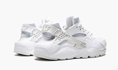 Huarache Run (GS) 654275 110 Huarache Run, Stadium Goods, Nike Kids, Nike Huarache, Sneakers Nike, Street Wear, Size 6, Running, Nike