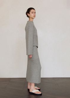 S-M (cm) LENGTH-59 SHOULDER-51 BUST-45 ARMHOLE-21.5 HEM-47 SLEEVE LENGTH-51 SLEEVE WIDTH-21 SLEEVE HEM-9.5 CASHMERE 5%, SUPERFINE MERINO WOOL 40%, NYLON 55% Made in South Korea Dress Outer, Luxury Long Sleeve Merino Wool V-neck Sweater, Single-breasted Long Sleeve Cashmere Outerwear, Ribbed Sweater, Grey Sweater, Mock Neck, Merino Wool, Gray Color, Cashmere