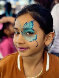 Estilo Hijab, Butterfly Face, Kids Face Paint, Face Painting Halloween, Face Painting Designs, Butterfly Design