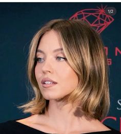 Carre Haircut, Find Your People, Honey Blonde Hair, Sydney Sweeney, Dark Blonde Hair, Blonde Hair Looks, Brown Blonde Hair, Hair Color And Cut, Random Thoughts