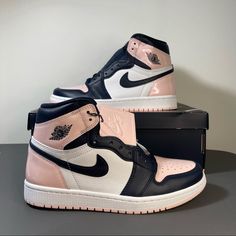 Jordan 1 High Bubblegum Atmosphere Condition: Brand New With Box! Size: Womens 8, Womens 9.5 Smoke And Pet Free Home Ships Same Day W/ Usps 2-3 Day Priority Mail Let Me Know If You Have Any Questions :) Check My Page For A Variety Of Shoes Such As Jordans, Nike Dunks, Air Max 270 , Air Force 1 , Air Max 97 , Air Max 90, Etc! J1 Shoes, Cut Shoes, Trendy Jordans For Women, Cute Shoes For Women Sneakers, Air Jordan 1 Nike, Jordan For Women, Jordan Air Force 1, Jordan 1 High Top, Nike Shoes Colorful