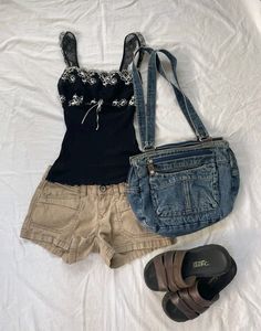 Jean Shorts Outfit Coquette, Casual Put Together Outfits Summer, Coquette Jorts Outfit, Shojo Girl Outfit Summer, Outfits With Beige Pants, Summer Outfits Coquette, Black Y2k Outfits, Grandma Aesthetic Outfit, Girly Summer Outfits