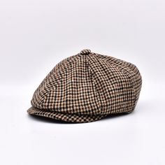 "KulahTR British Style Newsboy Cap is inspired by the Peaky Blinders. This hat is handcrafted in our own workshop. If you don't want our \"K brand metal icon\" to appear, send us a message. Head Size : One Size (56-59cm is elastic) Material : Wool Blend Unisex design Only dry cleaning ✔️Our product photos belong to our company, you don't have to worry when you order from our registered brand named Külah (KulahTR) and the product in the photo will reach you." Trilby Hat Men Style, Trilby Hat Men, Cap Types, Handmade Brown Flat Cap, Peaky Blinders Cap, Vintage Herringbone Cap, Newsboy Cap Men, Peaky Blinders Hat, Vintage Wool Flat Cap