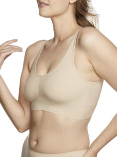 Wireless: This wirefree bralette provides all over smoothness with no pinching or poking. Closure-free: This smooth design makes it comfortable and invisible under your most tailored and form-fitting tops. All-over stretchable fabric: Offers breathability with total comfort and perfect for everyday wear or special dates. Comfort straps: Non-adjustable straps for no digging and all-day comfort. Wonderful Edge®: Our silicone edge around the band for no ride, no lines. Features: Ruched front define Form Fitting Tops, Lounge Bra, Bra Shop, Underwire Bra, Boy Shorts, Shapewear, Bralette, Dates, The Skin