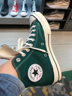 Dark Green Converse Outfit, Dark Green Converse, Cool Converse, Vintage Black Glamour, Converse Sneakers