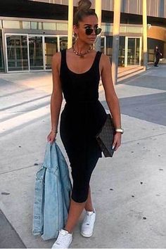 Vestido preto com tênis: como arrasar com esse duo - Guita Moda Women Black Dresses, Dresses Autumn, Neon Dresses, Club Party Dresses, Looks Party, Y2k Aesthetic Outfits, Long Midi Dress, Black Neon, Midi Dress Summer