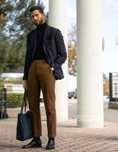 Suit And Sweater Men Outfit, Pitti Uomo 2023 Winter, Turtleneck Blazer, Autumn Outfits Men, Office Outfit Men, Turtleneck Suit, Mens Fall Outfits, Mens Casual Suits, Formal Men Outfit