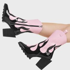 New, In Box And Never Worn. They Run Small. I Am A 10 And I Would Say They Fit Closer To An 9 Emo Shoes, Pink Ankle Boots, Platform Creepers, Skull Accessories, Creepers Shoes, Western Ankle Boots, High Shoes, Chunky Sandals, Boot Sandals