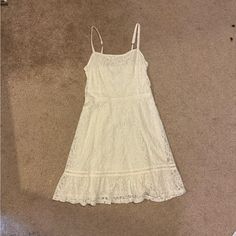 Mini Dress Size Small Brand New Never Worn. Straps Are Adjustable. Super Cute Lace Detailing Casual Lace Mini Dress For Day Out, Casual Lace Sundress For Brunch, Casual White Lace Sundress, Casual Lace Sundress Fitted, Hollister Dresses, Lace Detail, Hollister, Colorful Dresses, Color White