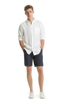 Uniqlo Men Outfit Casual, Uniqlo Men Outfit, Farewell Brunch, Buisness Casual, Short Pants Outfit, Dress Code Casual, Polo Outfit, Mens Shorts Outfits