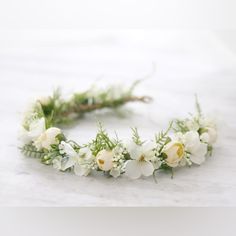 Fake Flower Crown Perfect For Weddings, Communions, Or Cosplay! Highly Realistic Looking Flowers Hand Made With Meticulous Detail. Adjustable Tie Back. Originally Purchased On Etsy. Has Less Greenery Than Cover Photo, See Last Two Images, Otherwise Exactly As Pictured. New With Tags. Never Worn. No Issues Or Flaws. White Flower Crown Wedding, White Bridal Flowers, Woodland Crown, Bridal Floral Crown