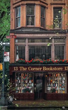 The corner bookstore Vintage Library Aesthetic, San Myshuno, Living In London, Vintage Library, Coffee And Books