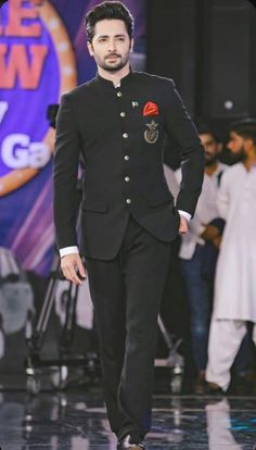 Prince Kot Design, Vase Coat For Men, Royal Jodhpuri Suits For Men, Punjabi Wedding Outfits For Men, Formal Nehru Jacket For Men, Bandgala Suit For Men, Coat Paint For Men Wedding Indian, Walima Dress For Men, Prince Suit For Men Wedding