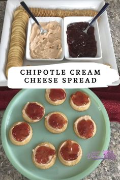 Super easy appetizers Fingerfoods Appetizer, Christmas Fingerfoods Appetizer Party, Chipotle Cream Cheese, Cold Appetizer, Super Easy Appetizers, Appetizer Party, Cracker Toppings