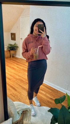 Cute Pentecostal Outfits, Snoga Athletic Skirt Outfit, Snoga Athletics Outfits, Snoga Skirt Outfits, Workout Clothes Modest, Exercise Skirts Modest, Apostolic Fall Outfits, Apostolic Winter Outfits