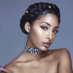 hair tutorial Look At This Article For The Best Beauty Advice. Beauty is essential to today's wo Fraction Flowers, Tammy Rivera, Braided Crown Hairstyles, Breaking Hair, Pelo Afro, Crown Braid, Hair Crush