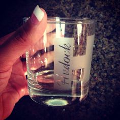 Round etched monogram glass // whiskey bourbon by CarolinaCrazy, $8.00 Silhouette Cameo Projects, Silhouette Ideas, Cameo Projects, Silhouette Crafts