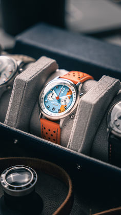 Race Watches Gulf Racing, Porsche 356 Speedster, Swiss Made Watches, Vintage Aviation, Hand Watch, Vintage Race Car, Porsche 356, Fine Watches